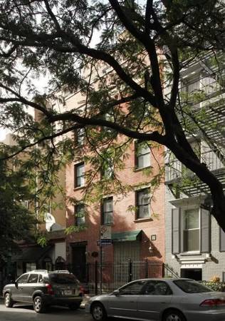 Turnkey live/work building(3 floors) for lease