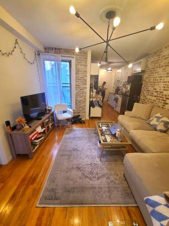 NO FEE! Awesome prime LES true 2br w/ laundry, roof, VIDEO!