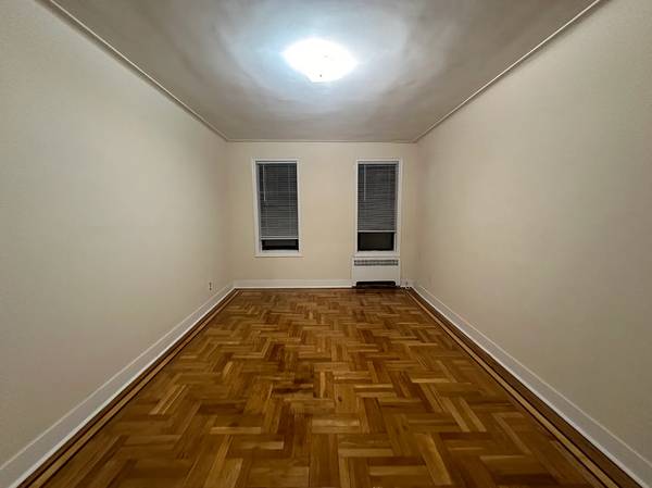 Bright 1-Bedroom Apartment in Jackson Heights