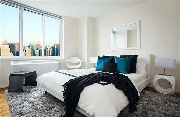 High_Flr_Bright_City_Water_Views_