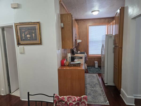 2 LARGE BR APARTMENT IN BENSONHURST