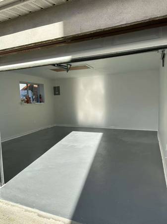 Big Garage for rent Seaview Ave Staten Island NY 10305