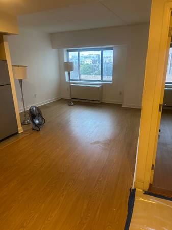 Apartment in the Bronx available.