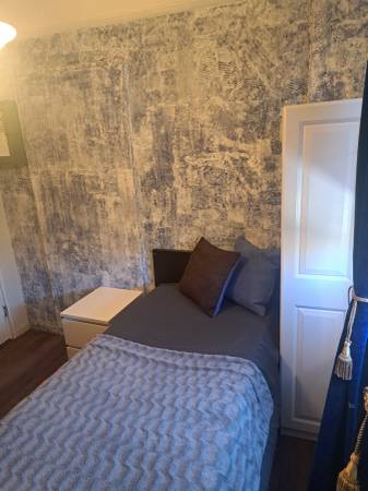 Furnished Bedroom for one occupant, Jackson Hgts 11372