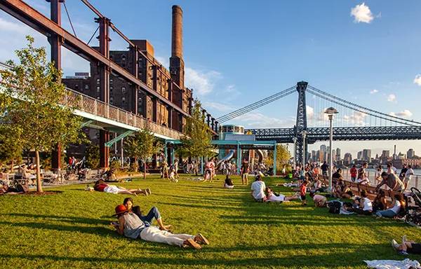 $8,ooo Under Williamsburg Bridge- w/Liquor.License ~ near Domino Park