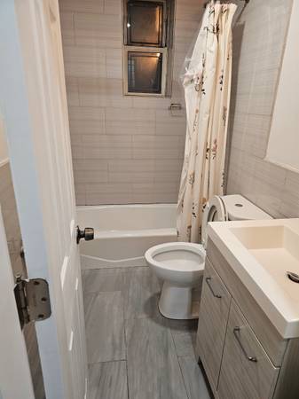 46TH STREET AND 47TH AVE BEAUTIFUL ONE BEDROOM NEAR #7 TRAIN AND 30MIN